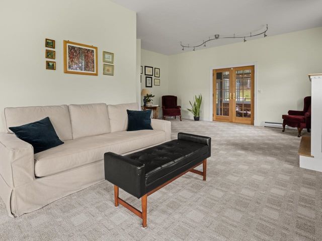29 Maeck Farm Road, Shelburne, VT 05482