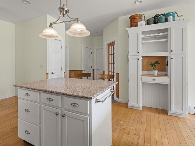 29 Maeck Farm Road, Shelburne, VT 05482