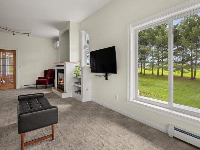 29 Maeck Farm Road, Shelburne, VT 05482