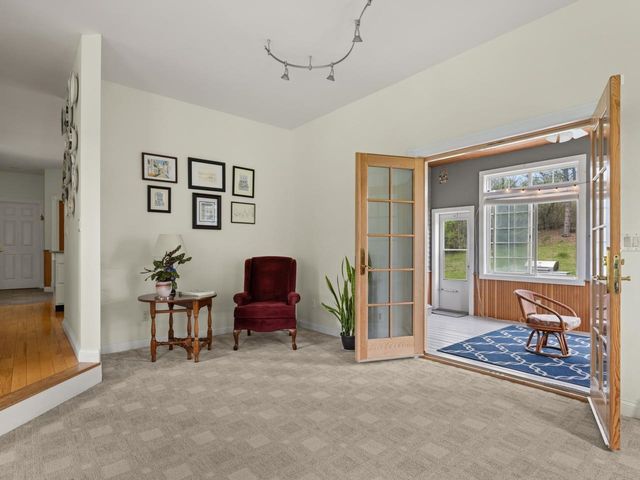 29 Maeck Farm Road, Shelburne, VT 05482