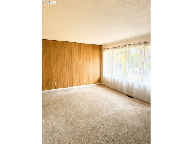 1127 Se 89TH Ave, Portland, OR 97216
