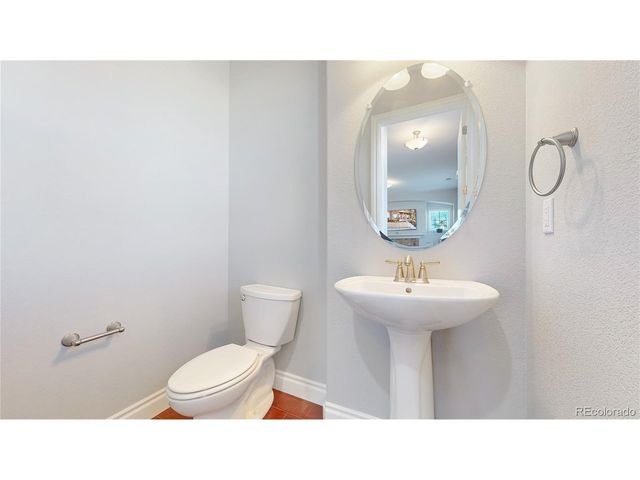 9198 Ridgegate Pkwy, Lone Tree, CO 80124