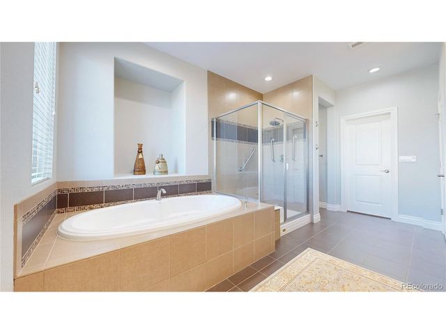 9198 Ridgegate Pkwy, Lone Tree, CO 80124