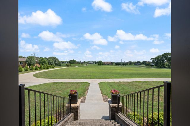 133 Greenfield Ln, Castalian Springs, TN 37031