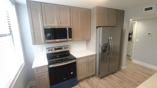 2255 Lindell Boulevard, Delray Beach, FL 33444