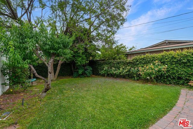 2080 E Washington Boulevard, Pasadena, CA 91104