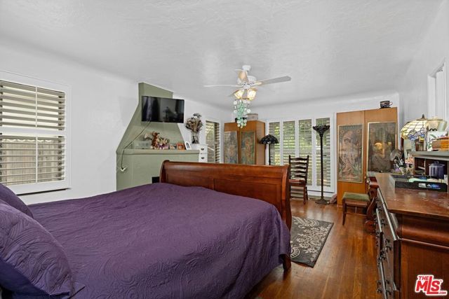 2080 E Washington Boulevard, Pasadena, CA 91104