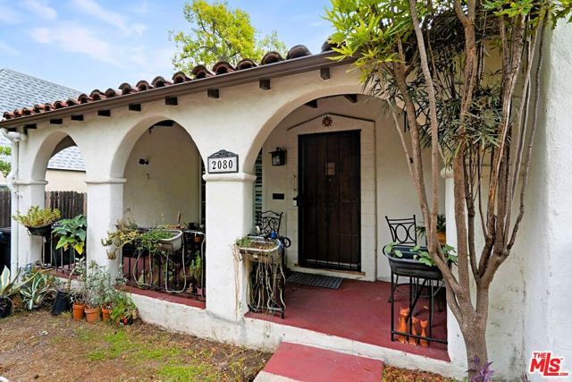2080 E Washington Boulevard, Pasadena, CA 91104