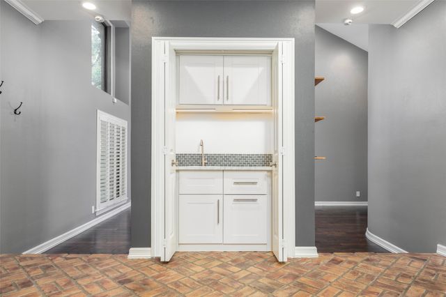 5038 Westgrove Drive 5038, Dallas, TX 75248