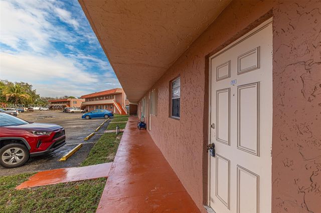 7830 NW 33rd St 504, Davie, FL 33024