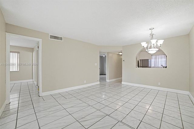 7830 NW 33rd St 504, Davie, FL 33024