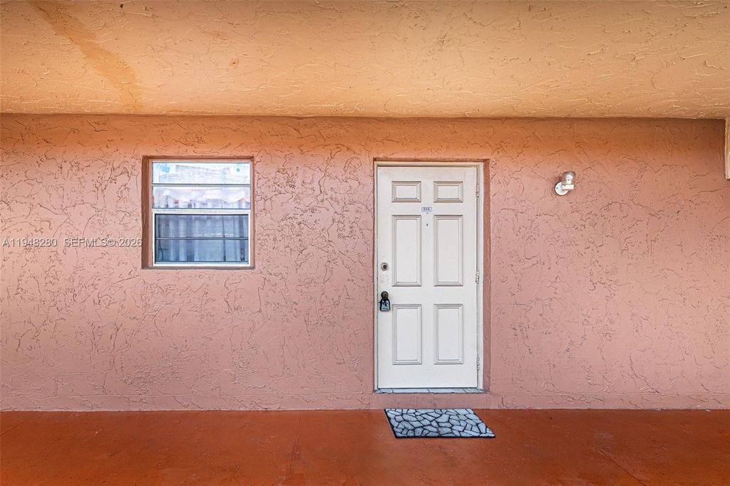 7830 NW 33rd St 504, Davie, FL 33024