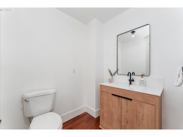 6145 Sw SWEETBRIAR Ct, Portland, OR 97221