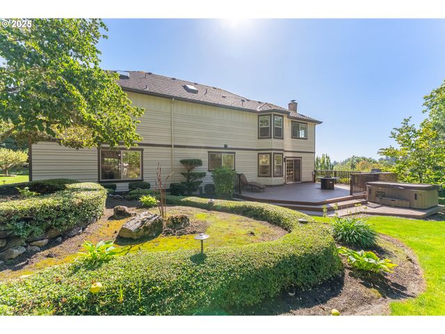 6145 Sw SWEETBRIAR Ct, Portland, OR 97221