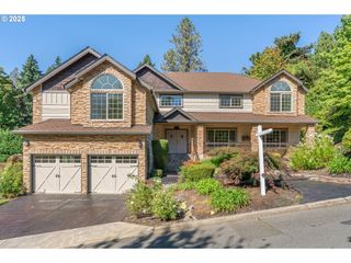 6145 Sw SWEETBRIAR Ct, Portland, OR 97221