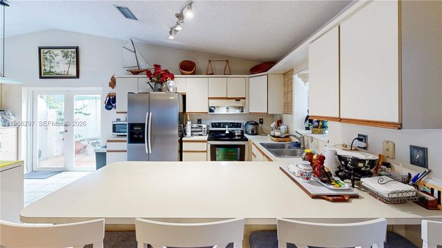 14543 SW 97th St, Miami, FL 33186