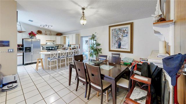 14543 SW 97th St, Miami, FL 33186