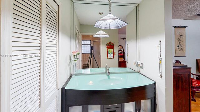 14543 SW 97th St, Miami, FL 33186