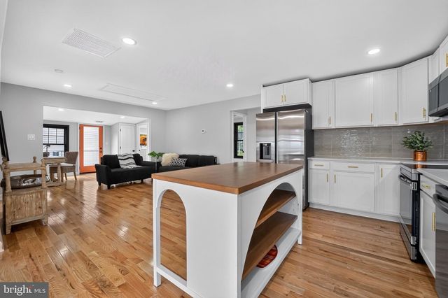 4922 DOGWOOD ST, Shady Side, MD 20764