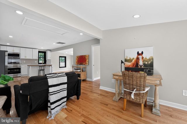 4922 DOGWOOD ST, Shady Side, MD 20764