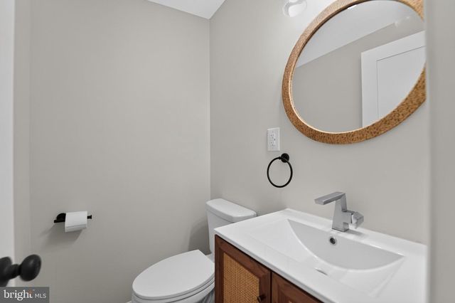 4922 DOGWOOD ST, Shady Side, MD 20764