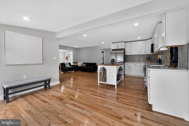 4922 DOGWOOD ST, Shady Side, MD 20764