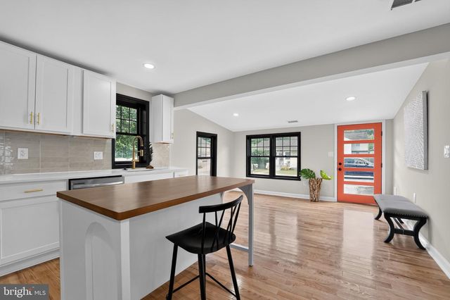 4922 DOGWOOD ST, Shady Side, MD 20764