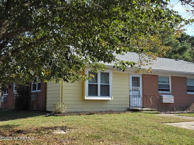 5 Alden Court, A, Whiting, NJ 08759