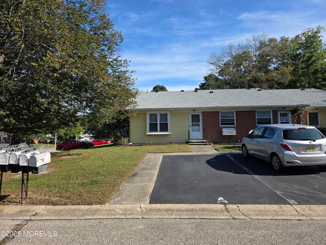 5 Alden Court, A, Whiting, NJ 08759