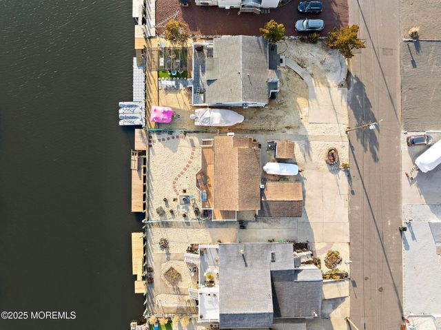 79 Dolphin Road, Tuckerton, NJ 08087