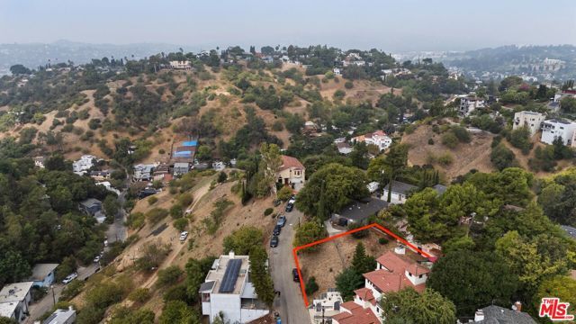 811 Oneonta Drive, Los Angeles, CA 90065