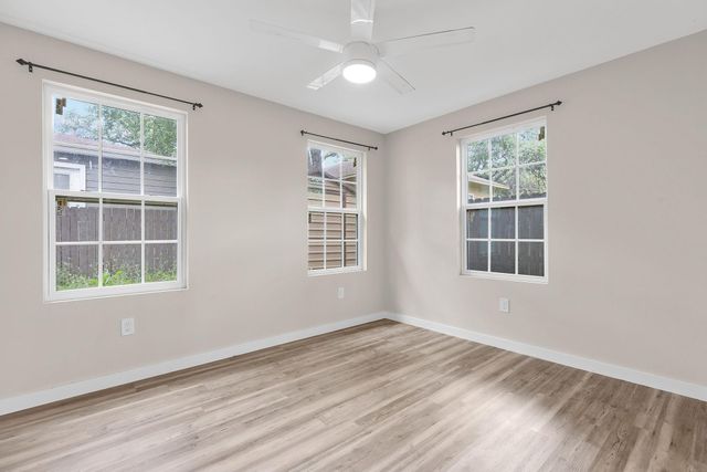 3909 Willbert RD B, Austin, TX 78751