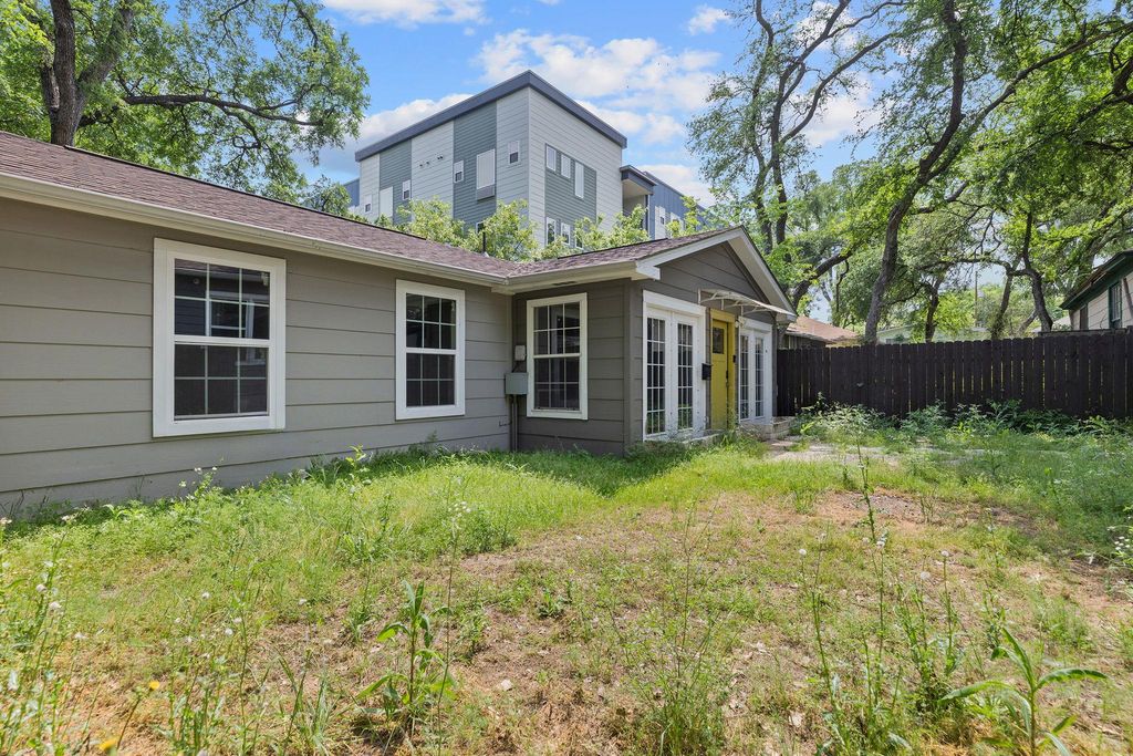 3909 Willbert RD B, Austin, TX 78751