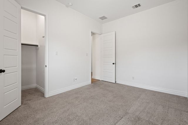 960 Knoxbridge Road, Forney, TX 75126