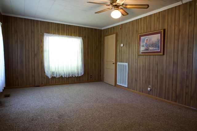 320 Marsh Dr, Sparta, TN 38583