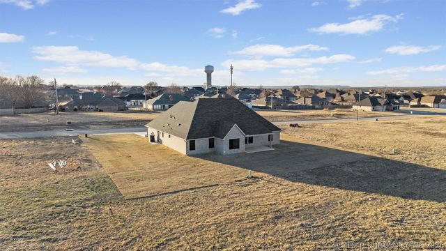 316 Emery Lane, Bartlesville, OK 74006