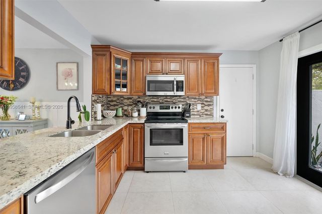 9645 SW 151st Ave, Miami, FL 33196