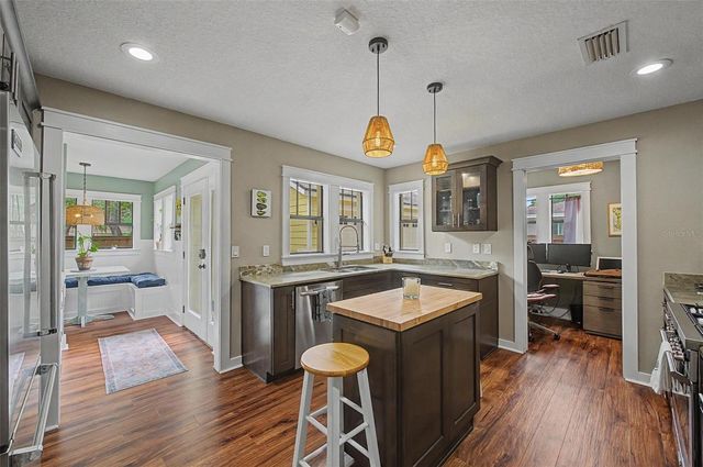 4705 N BOULEVARD, Tampa, FL 33603