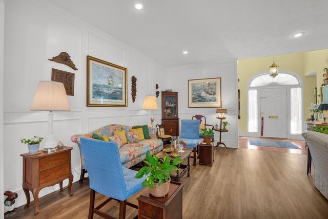 7074 Regalview Circle, Dallas, TX 75248