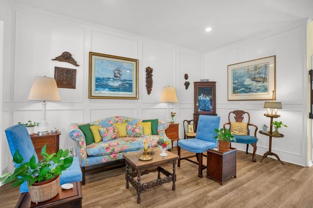 7074 Regalview Circle, Dallas, TX 75248