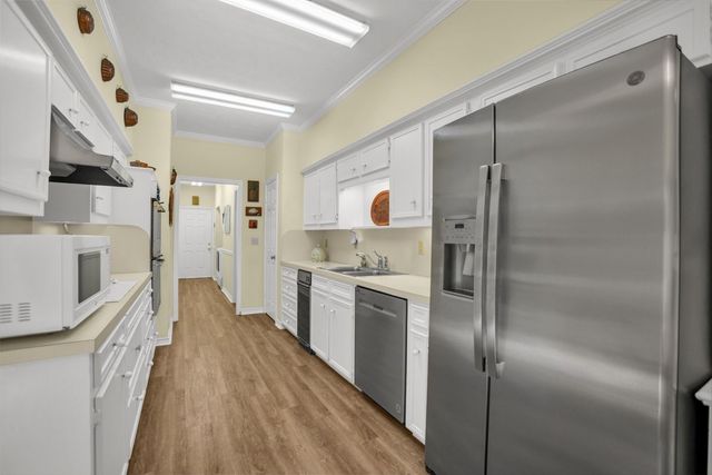 7074 Regalview Circle, Dallas, TX 75248