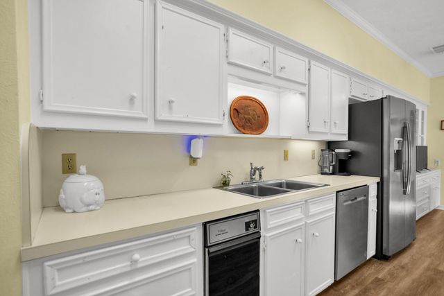 7074 Regalview Circle, Dallas, TX 75248