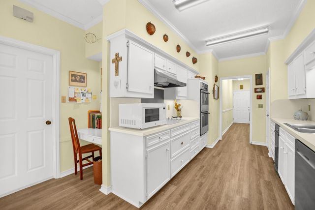 7074 Regalview Circle, Dallas, TX 75248