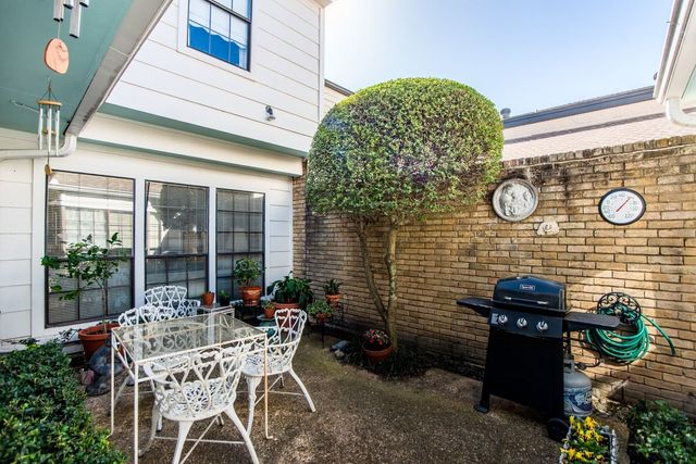 7074 Regalview Circle, Dallas, TX 75248