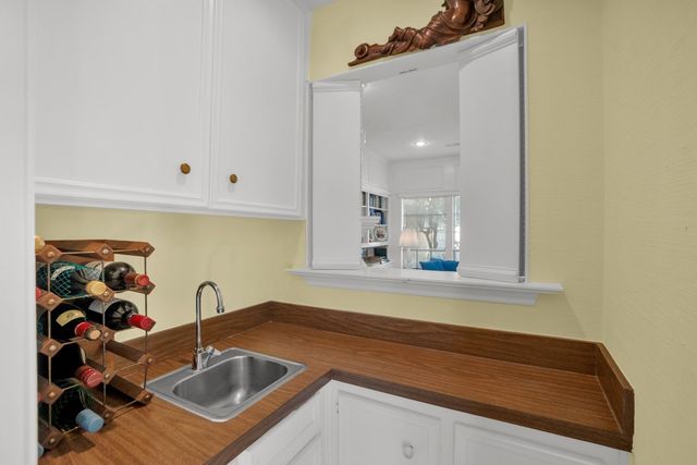 7074 Regalview Circle, Dallas, TX 75248