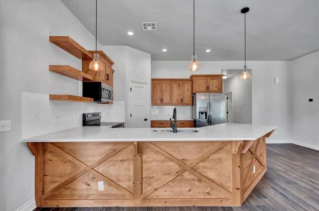 14901 Remington Drive, Newalla, OK 74857