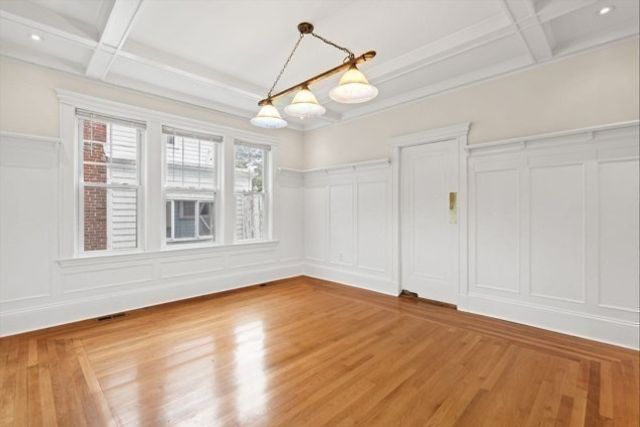 7 Nichols St 1, Chelsea, MA 02150
