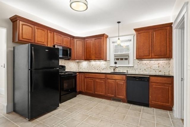 7 Nichols St 1, Chelsea, MA 02150