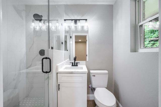 1048 Indian Creek Trail, Dallas, TX 75241