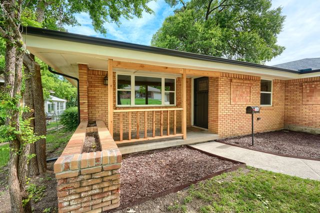 1048 Indian Creek Trail, Dallas, TX 75241